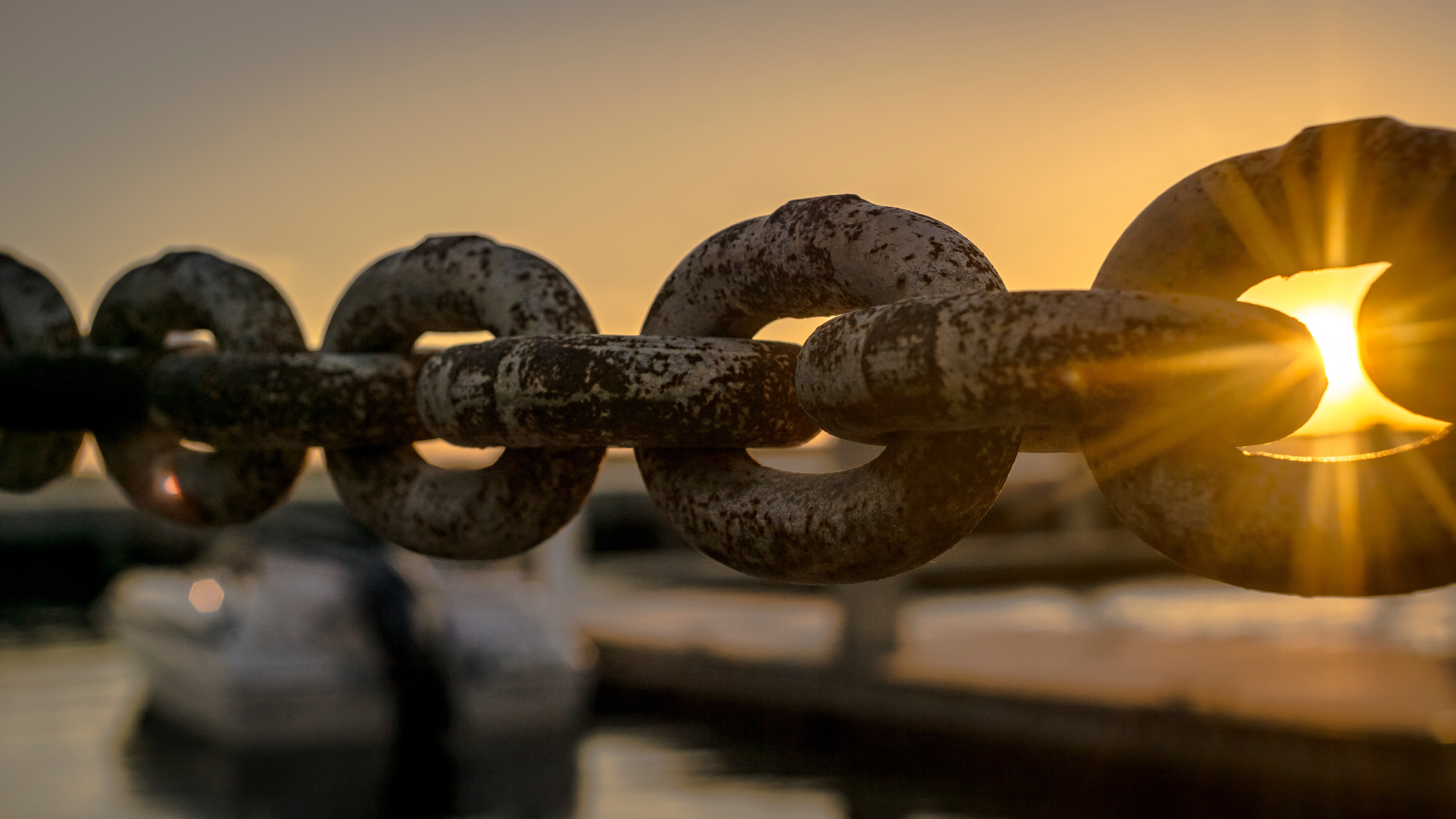 Bitcoin zerwie łańcuchy ale kiedy wystartuje? Glassnode analizuje schyłek cyklu