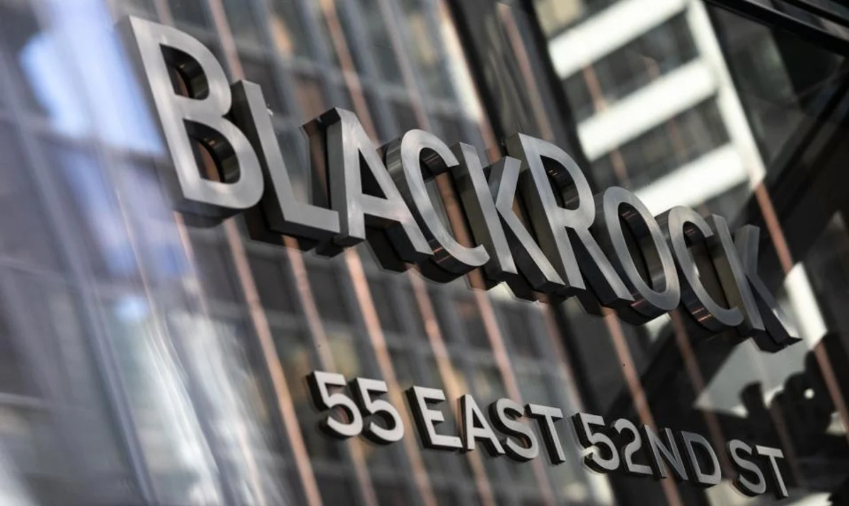 BlackRock czeka na Bitcoin ETF, a dostaje… milionową grzywnę od SEC