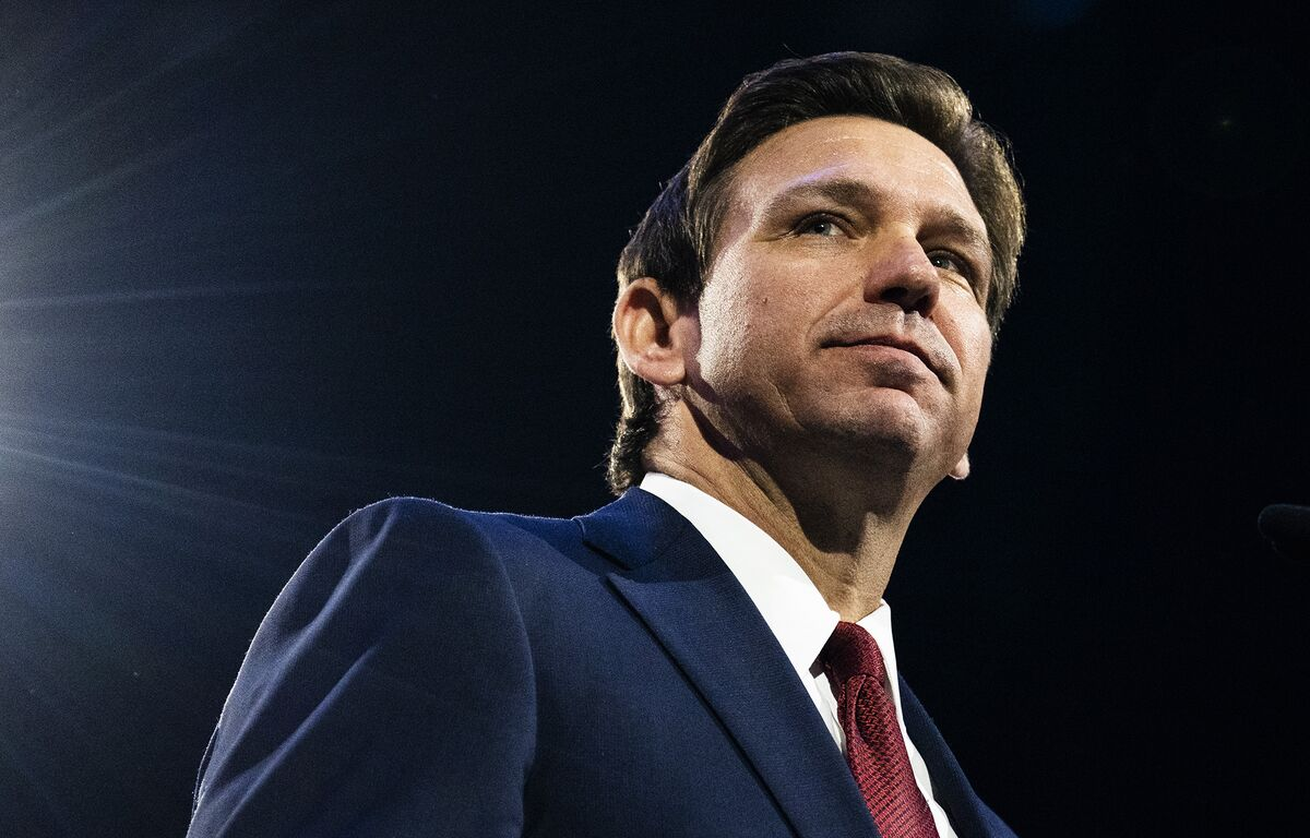 „Juggernaut Trump”. Najgroźniejszy rywal miliardera, przeciwnik CBDC, wycofał się z wyścigu. Co dalej z cyber-dolarem?