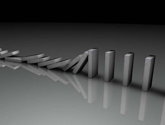 Te banki będą kolejnymi ofiarami? Rynek wyczekuje upadku kolejnych kostek domina.