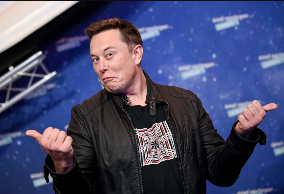 Niezręczność warta 50 miliardów. Elon Musk ma talent do słów, zaś Tesla – problem