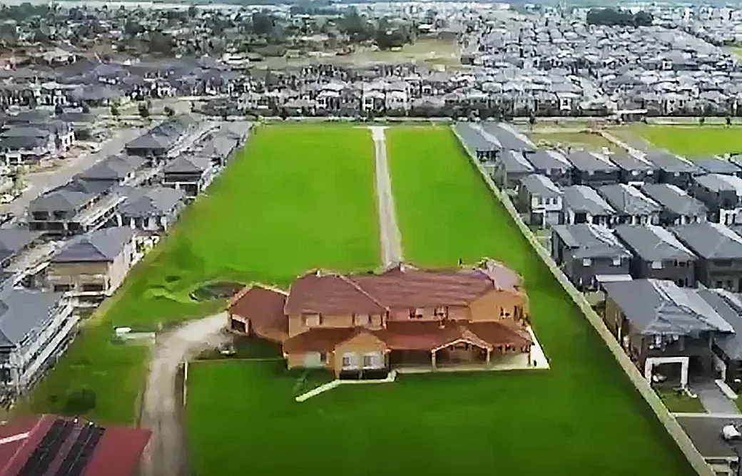 Interes życia! Od 11 lat nie chcą sprzedać swojej nieruchomości deweloperowi. Jak na tym wyszli?