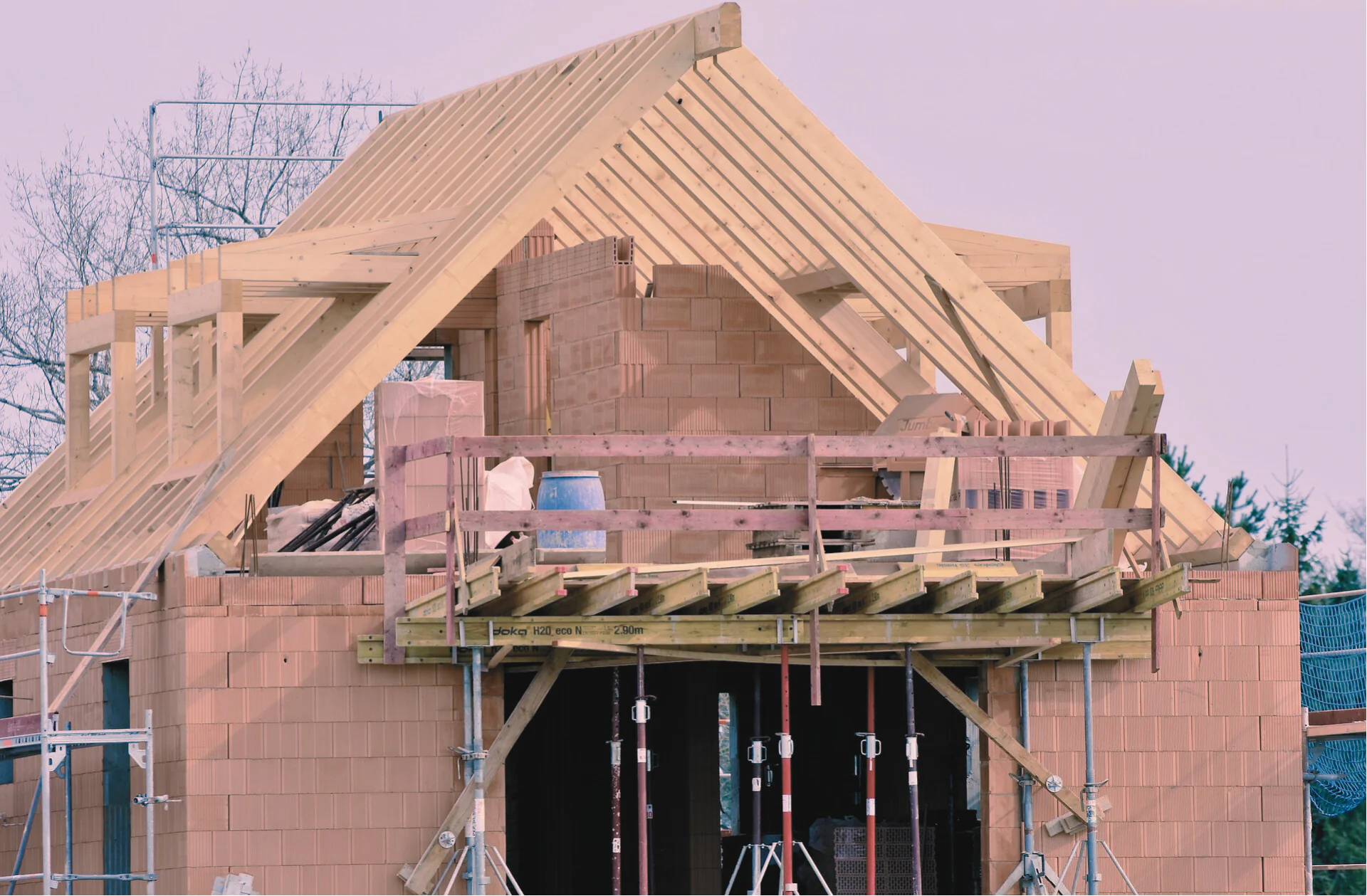 Deweloper nie spłacił odsetek od obligacji i nie reguluje pozostałych długów. Koniec jest bliski?