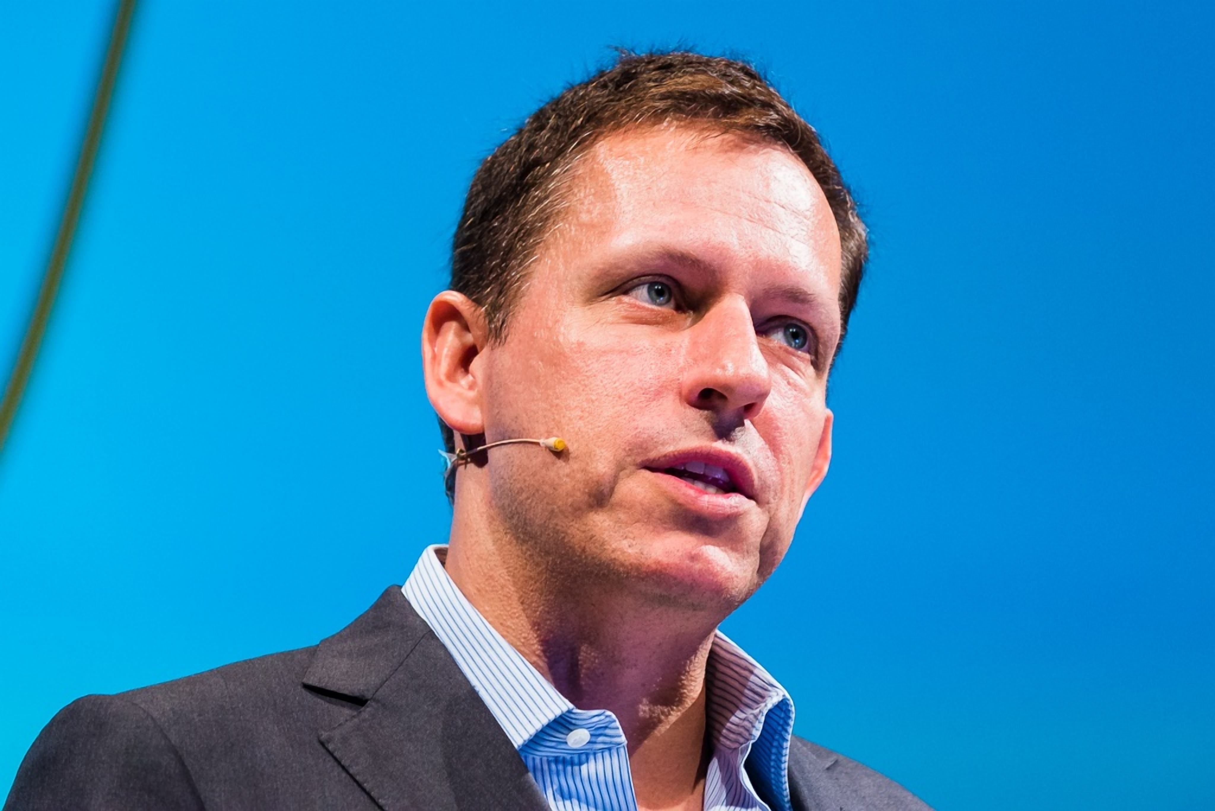 Peter Thiel sprzedał na "górce" kryptowaluty o wartości 1,8 mld dolarów. Co wiedział?