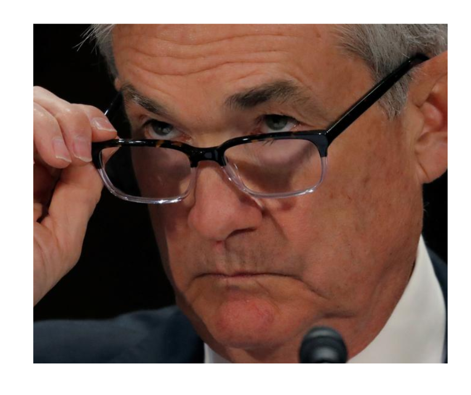 Cisza po spadkach – inwestorzy czekają na wtorkowe wystąpienie szefa Fed