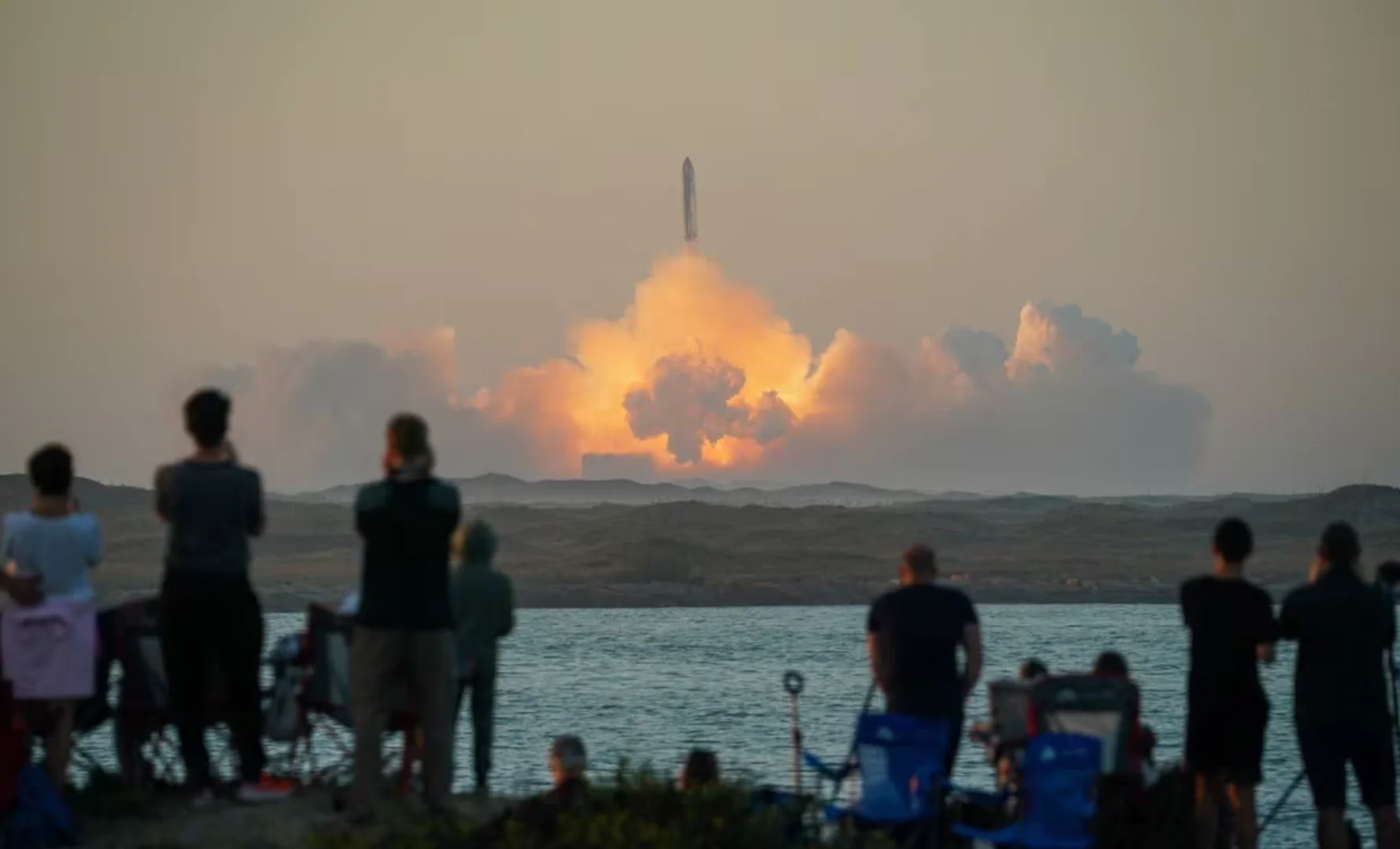 Rakieta Muska odleciała w kosmos. Wybuchowy test pojazdu SpaceX