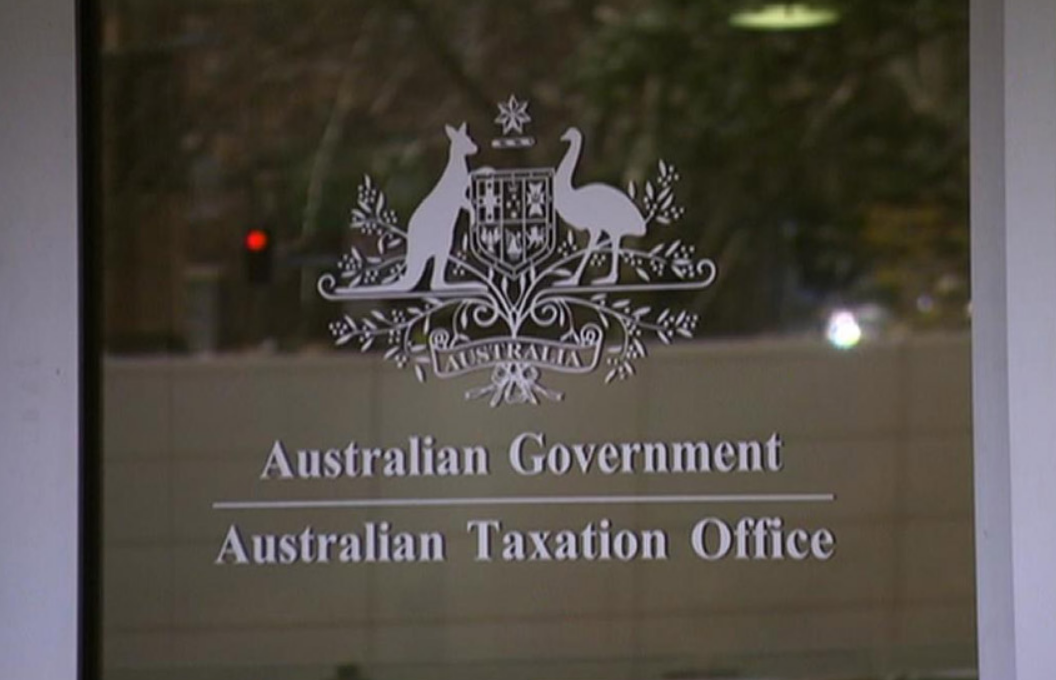 Zamorska karuzela VAT-owska ze złotem w centrum. Oszuści i fiskus niemal pogrzebali całą branżę metali