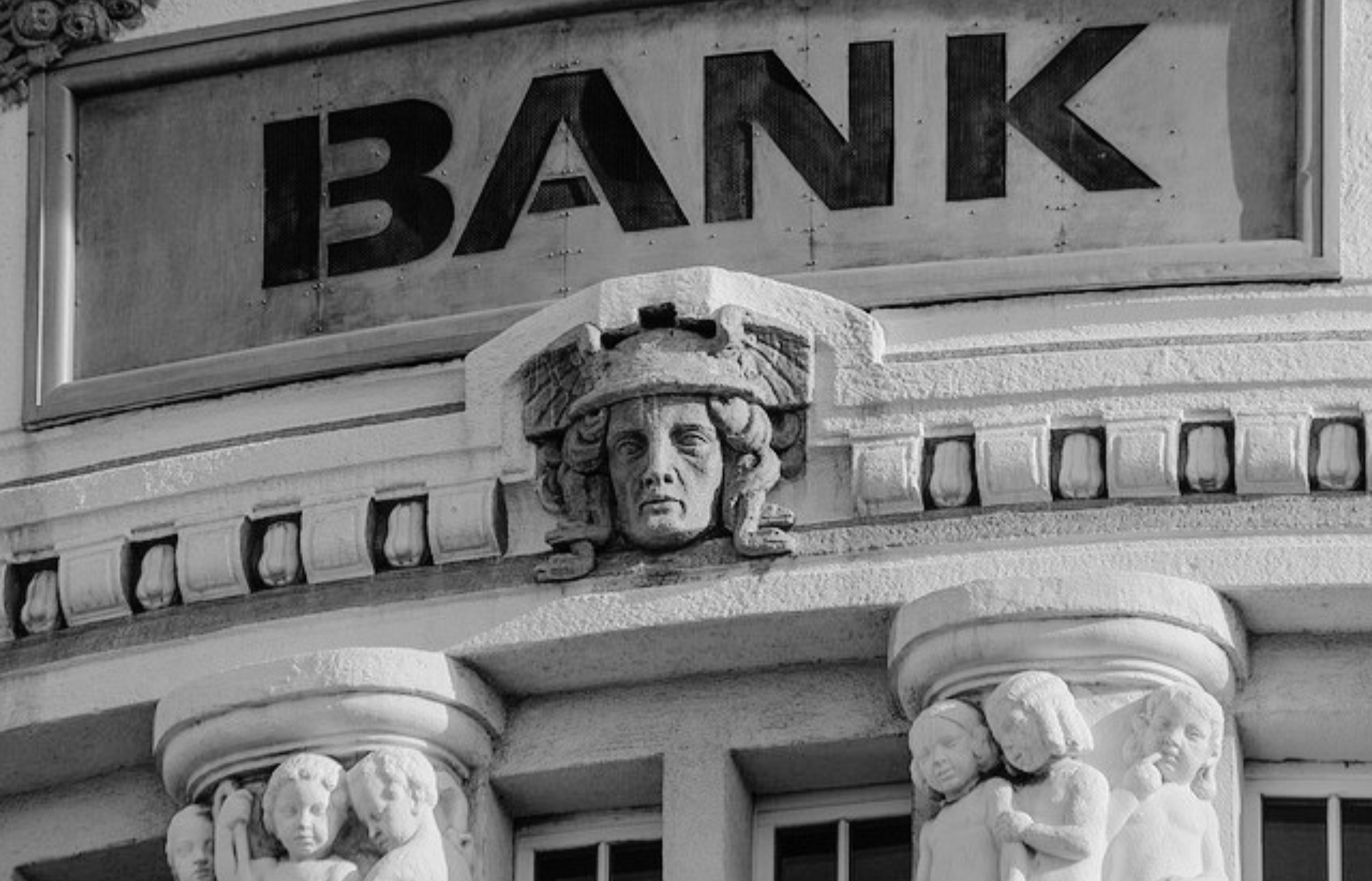 Banki znowu w tarapatach. Akcje ostro zanurkowały. Czeka nas powtórka z zeszłego roku?