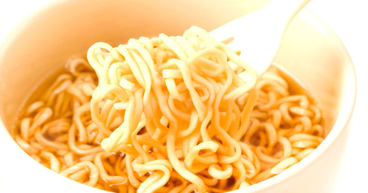 Po zjedzeniu zupki chińskiej w ciele zachodzą zmiany. Przerażające jak organizm na nią reaguje