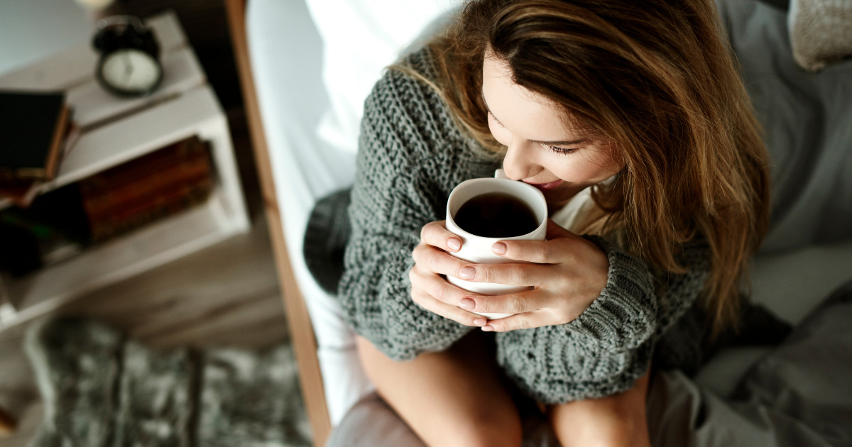 Ekspert podaje 3 rzeczy, które warto robić tuż po przebudzeniu. Poprawią jakość Twojego życia