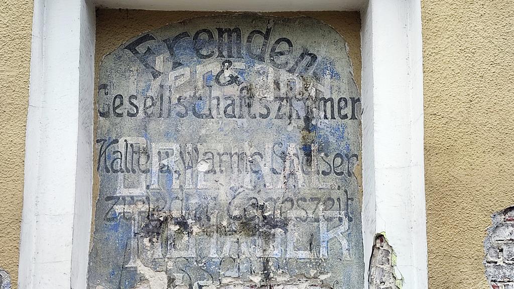 Tychy: Napisy reklamowe sprzed stu lat. Historyczne odkrycie