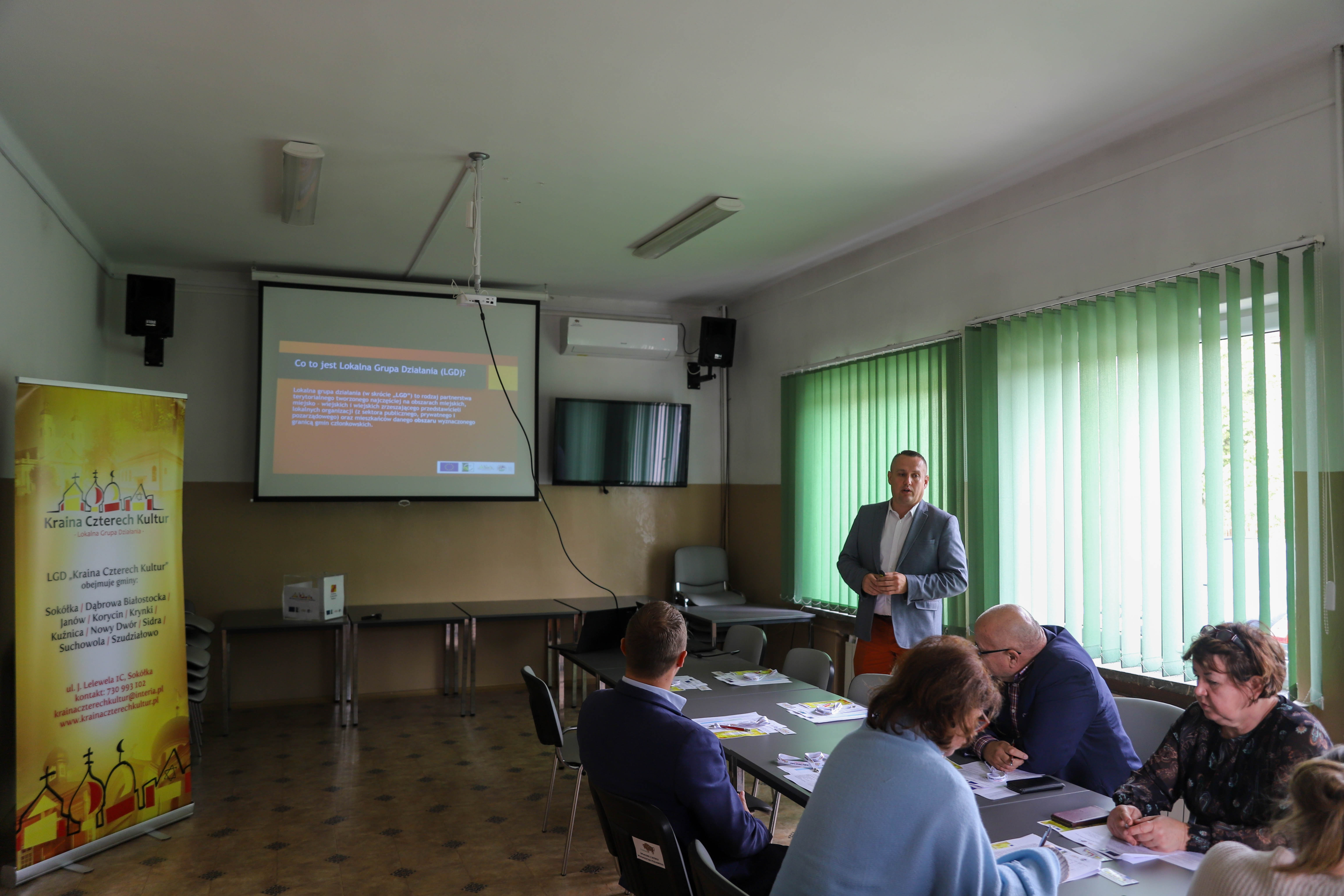 📄Mieszkańcy Sidry spotkali się dzisiaj, żeby wypełnić ankiety przygotowane przez LGD "Kraina Czterech Kultur"📝