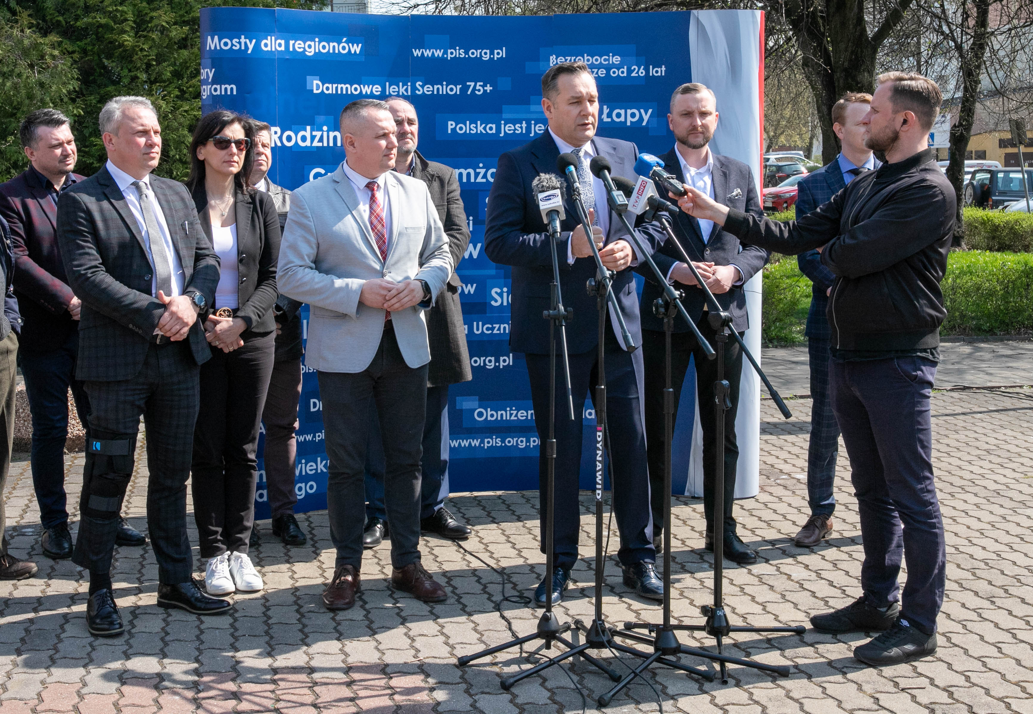 🇵🇱 o ile nie pomagacie, to nie przeszkadzajcie 🇵🇱