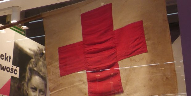 „Nie chcieli zakończyć walki pod białą flagą”. 79 lat temu upadło Powstanie Warszawskie