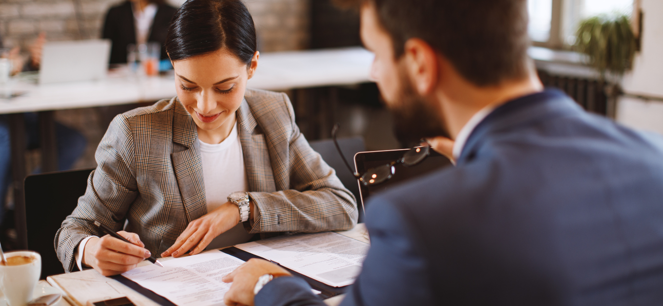 Zakaz konkurencji, tajemnica przedsiębiorstwa, umowa o zachowaniu poufności – jak zabezpieczyć pracodawcę i co powinien wiedzieć pracownik