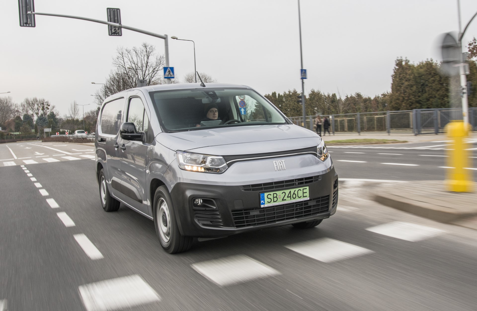 Korzyści z obecności elektrycznego auta dostawczego w firmie