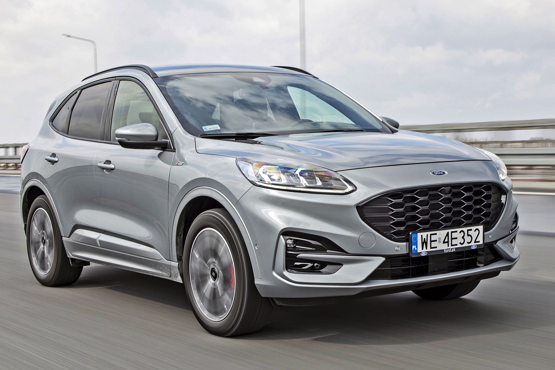 Ford Kuga (2023). Opis wersji i cennik