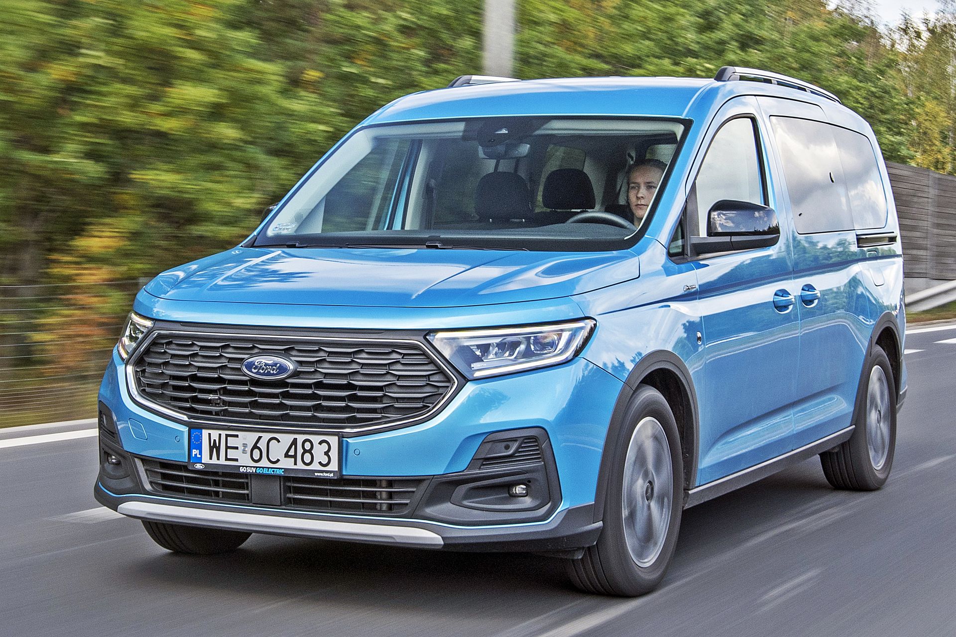 7 powodów, dla których Ford Tourneo Connect to idealne auto dla rodziny