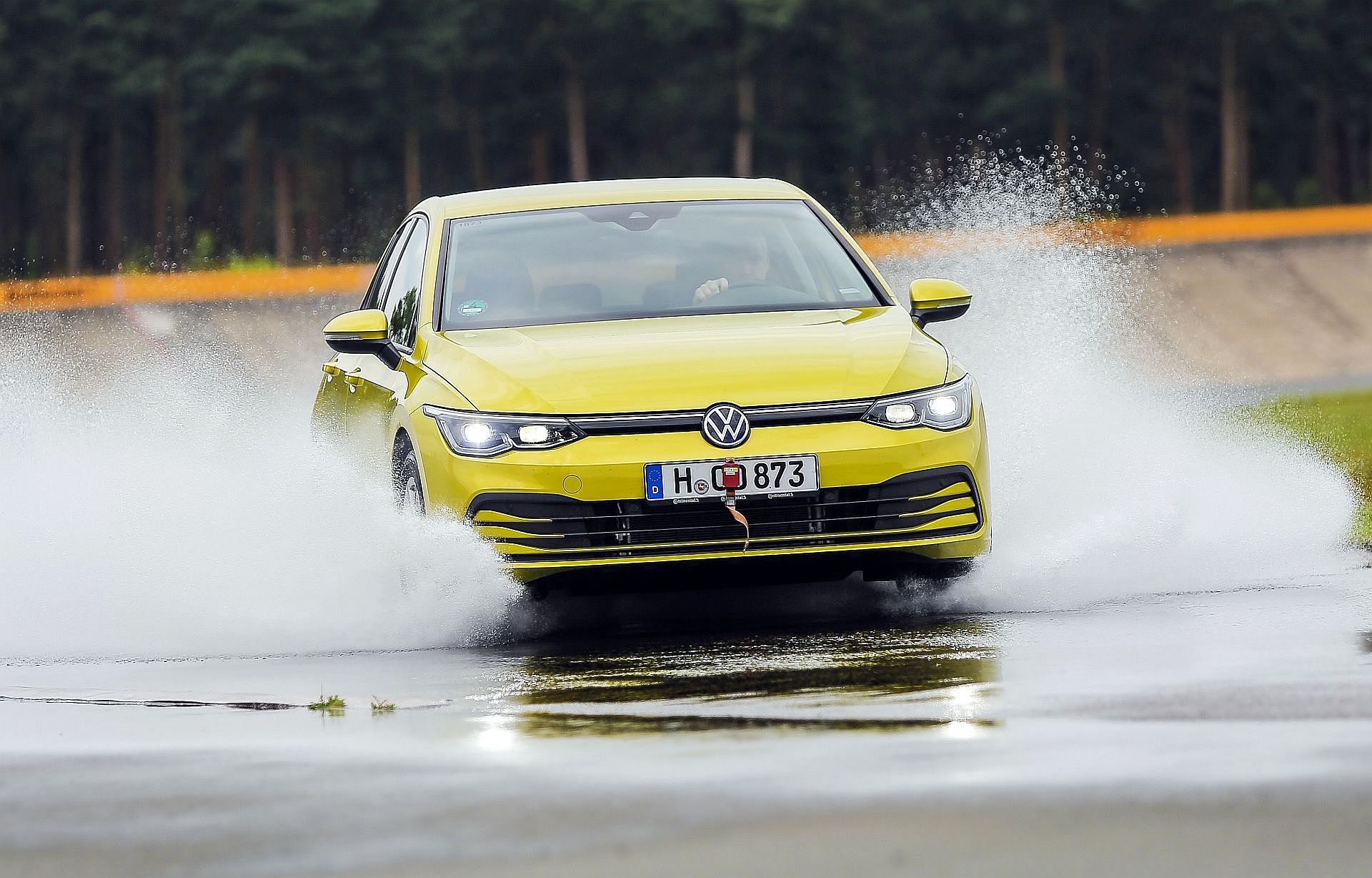Najlepsi z najlepszych. Ranking opon letnich klasy premium 205/55 R16