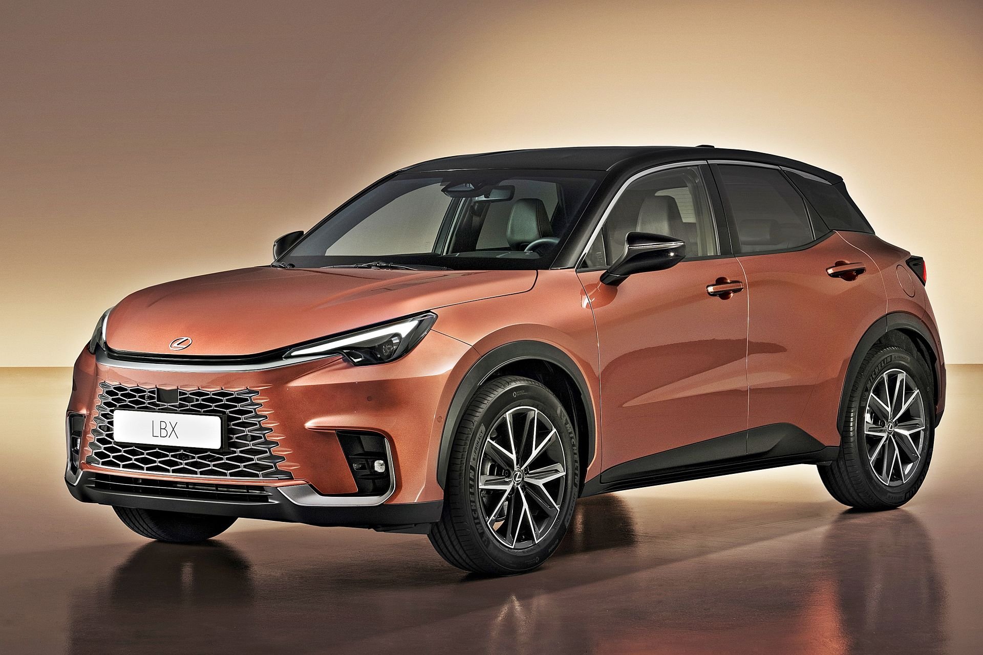 Nowy Lexus LBX – oficjalne zdjęcia i informacje