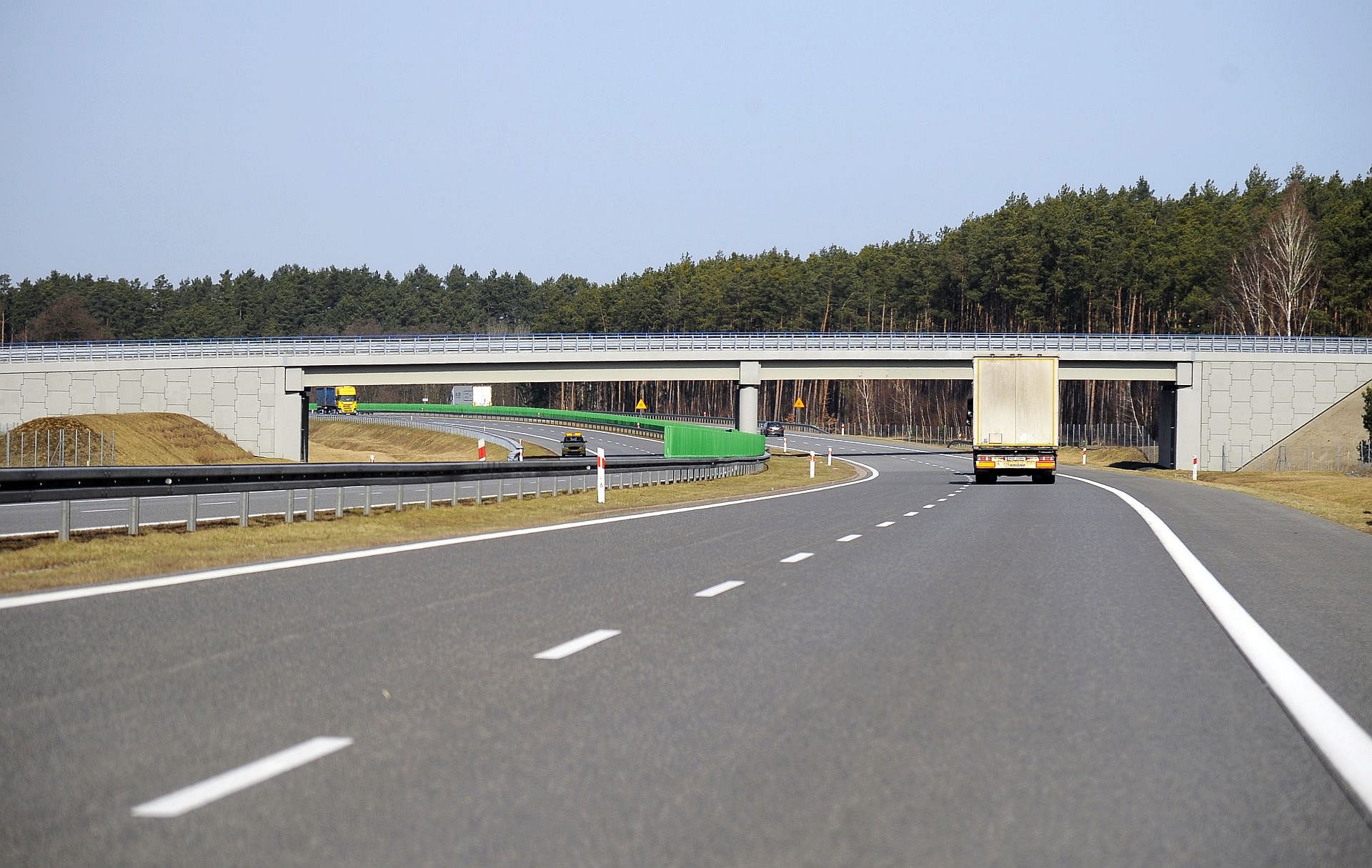 Ta autostrada przetnie Polskę. Niedługo pojedziemy brakującym odcinkiem