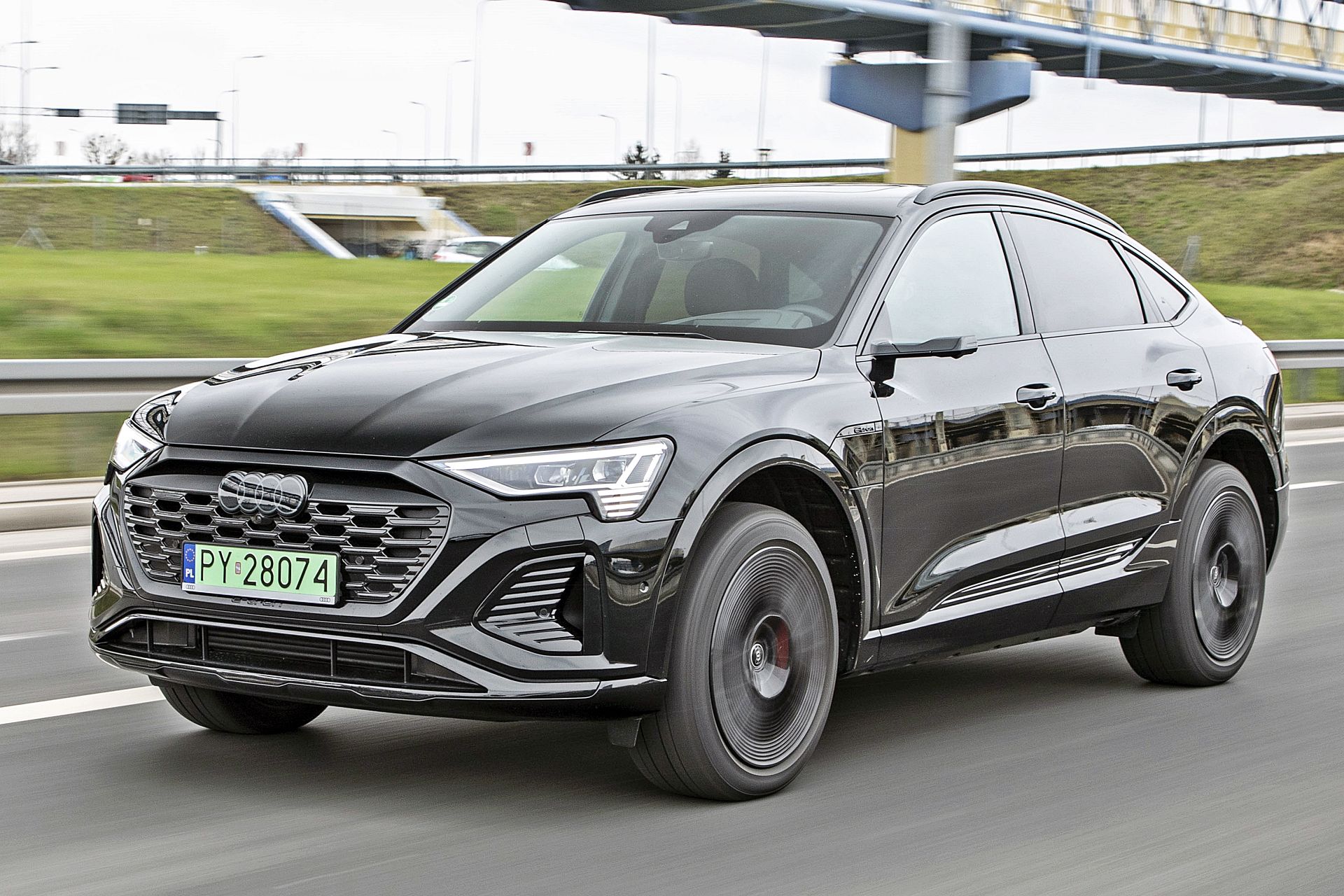 Audi Q8 e-tron (2023). Opis wersji i cennik