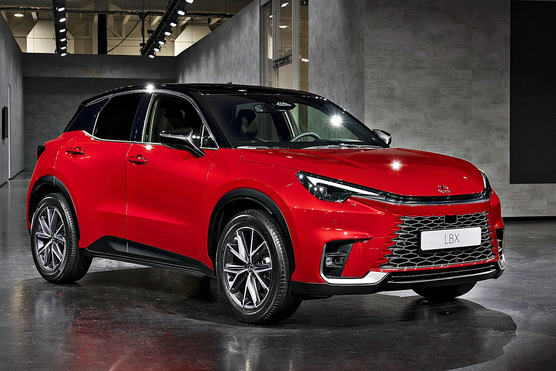 Lexus LBX (2024). Opis wersji i cennik