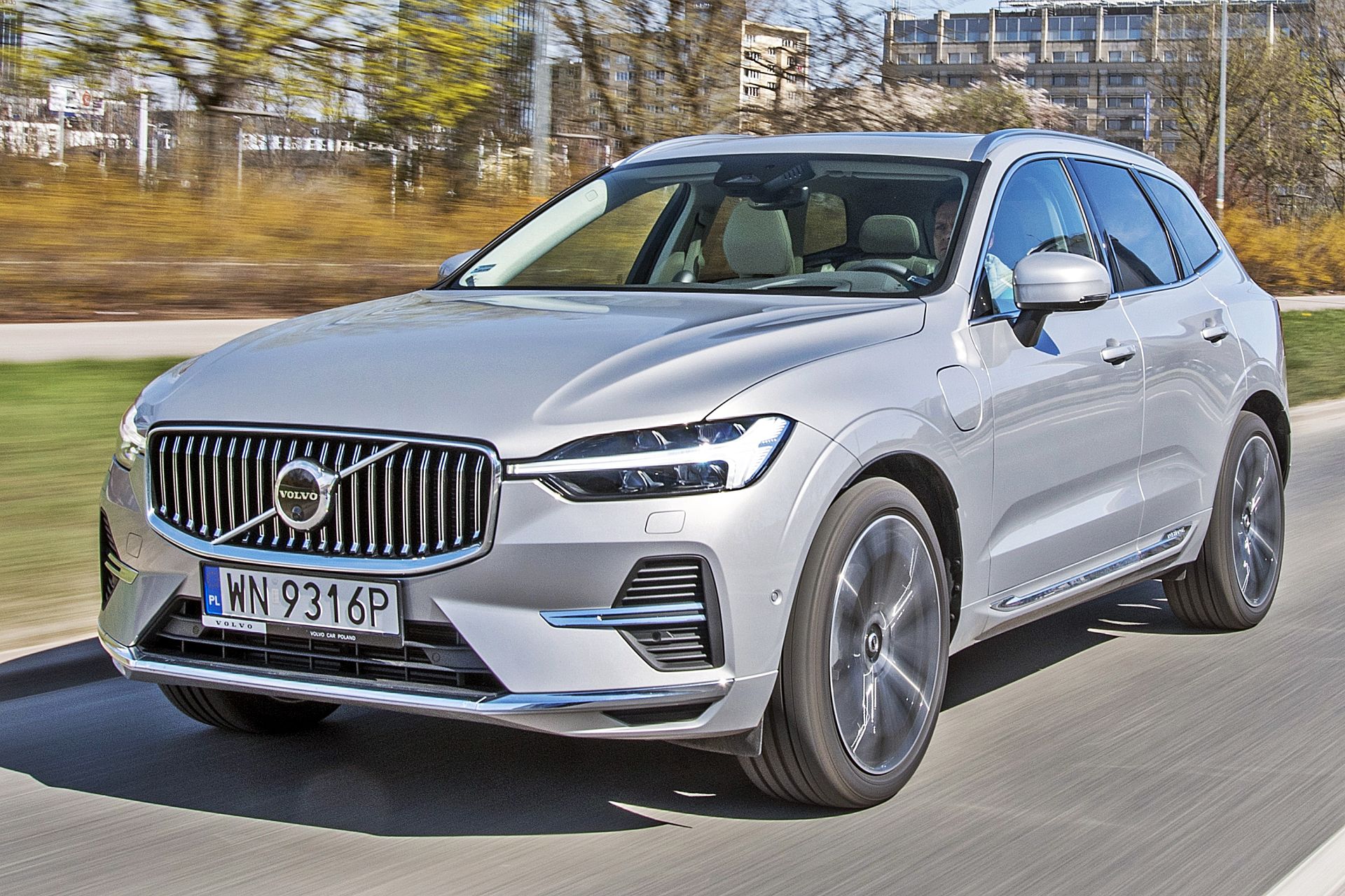 Volvo XC60 (2023). Opis wersji i cennik