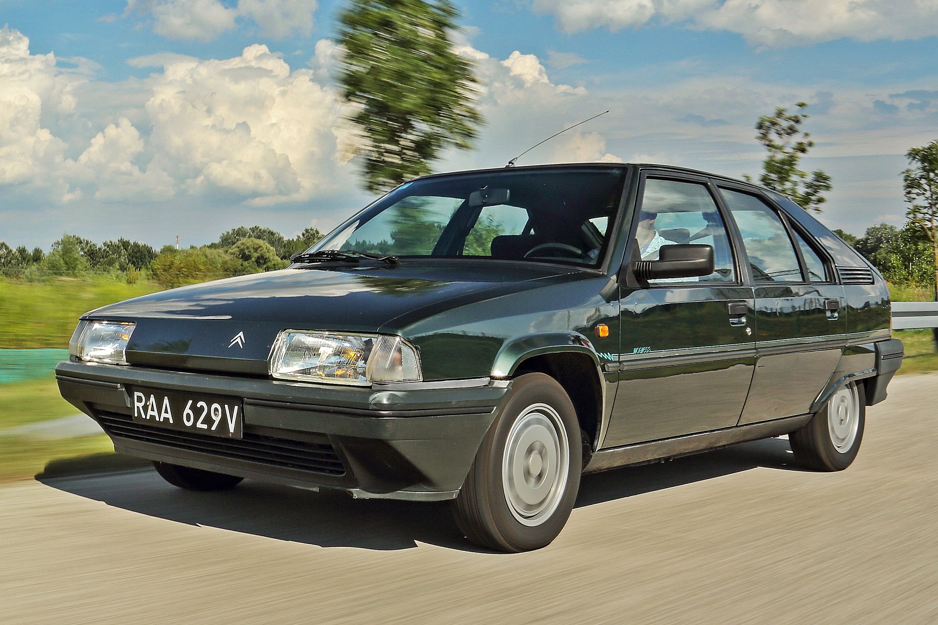 Ile kosztował nowy Citroen BX w 1990 roku?