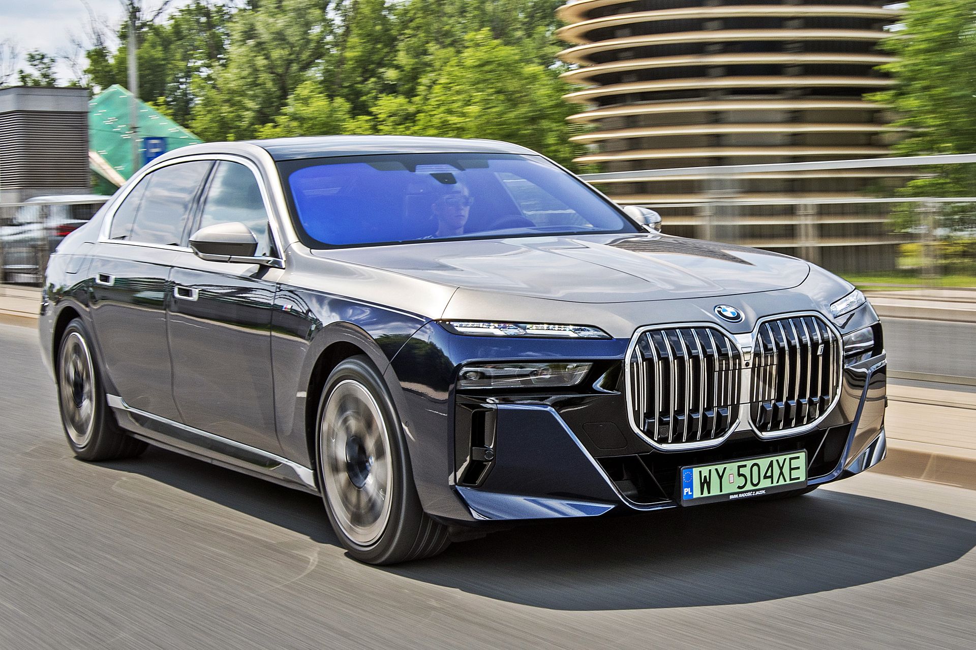 BMW i7 (2023). Opis wersji i cennik