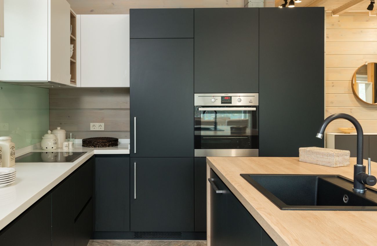 Montaż lodówki do zabudowy – Jak ją zamontować?