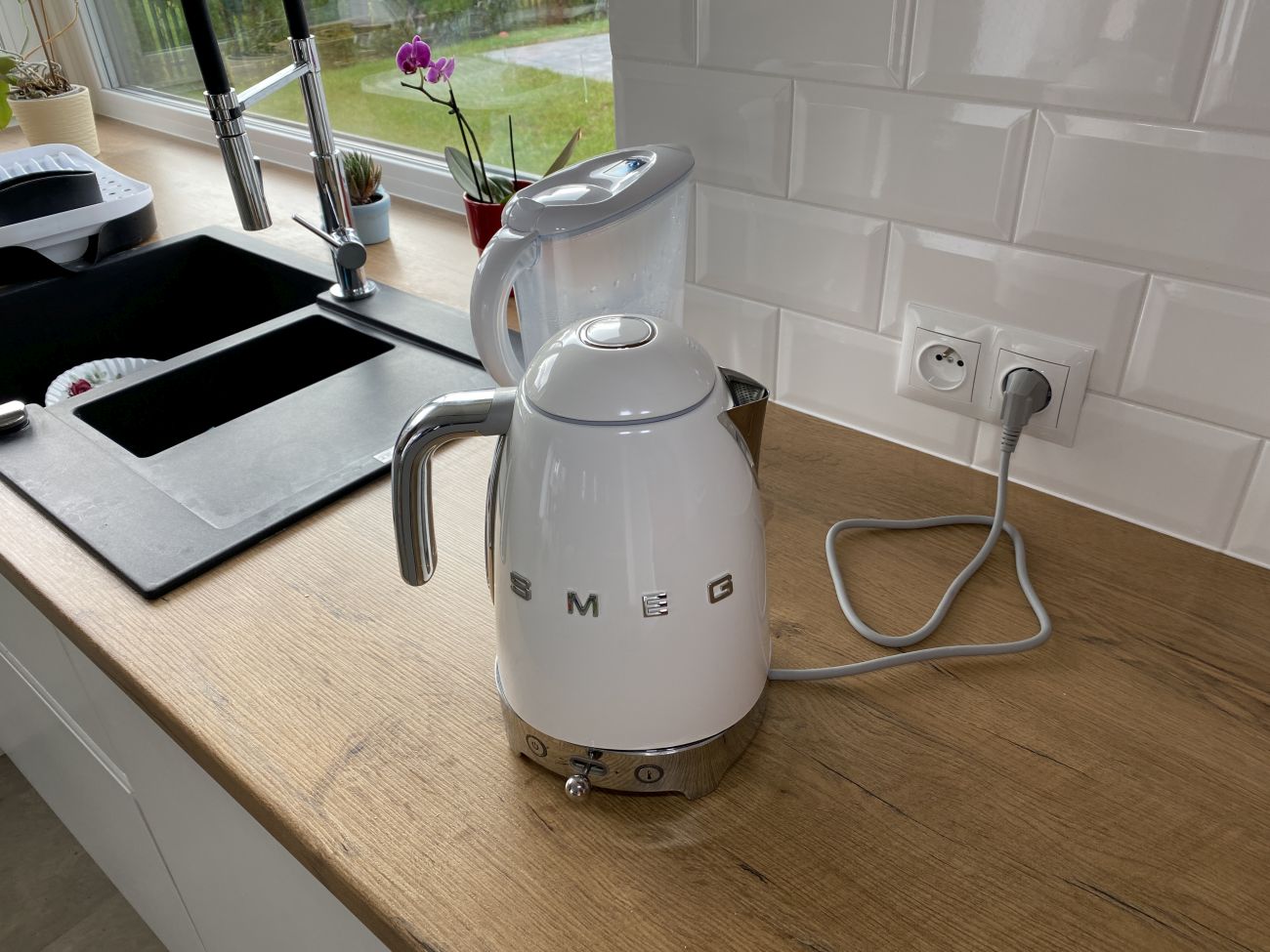 Test czajnika elektrycznego SMEG KLF04WHEU – Drogi, ale czy dobry?